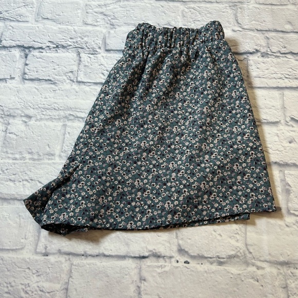 Blue Blush Los Angeles Blue Floral Patterned Women's Shorts. Size Small. Scandi - Picture 5 of 6